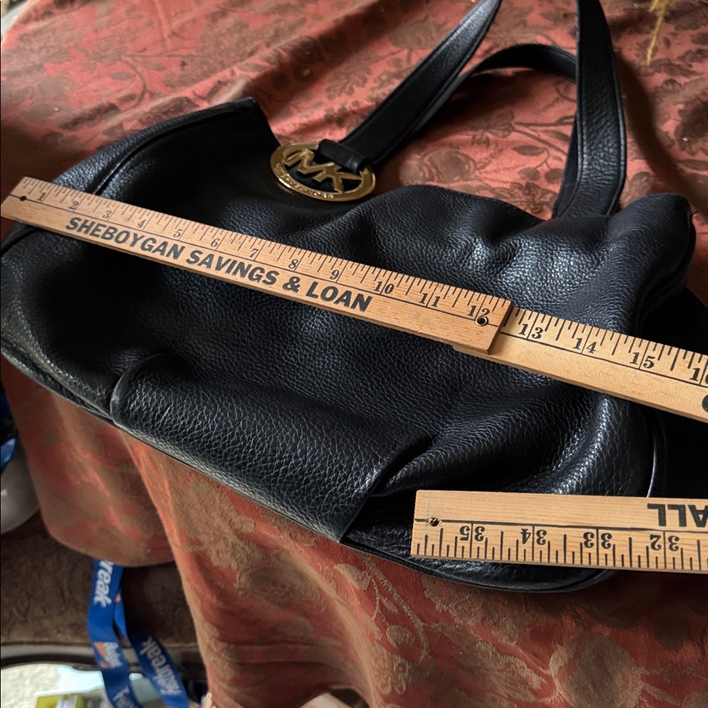 Michael Kors Black Shoulder Bag - Picture 14 of 17